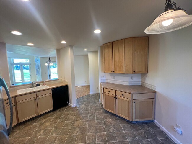Building Photo - Located on Bridger Golf Course