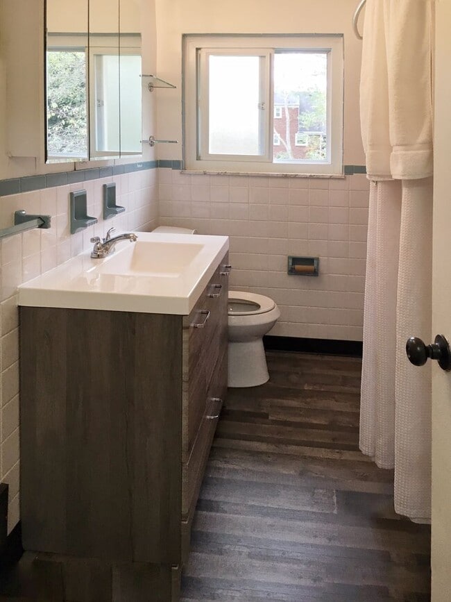 Building Photo - Charming 3-Bedroom Pittsburgh Home with Fireplace, Balcony & Garage Parking