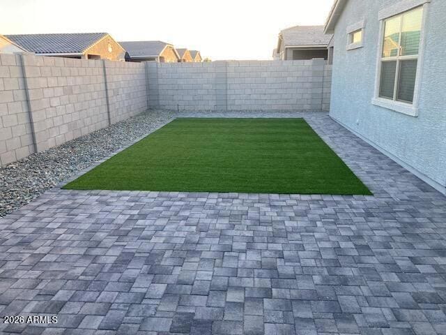 Building Photo - 15875 W Cottontail Ln