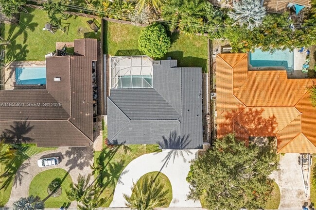 Building Photo - 5419 NE 22nd Ave