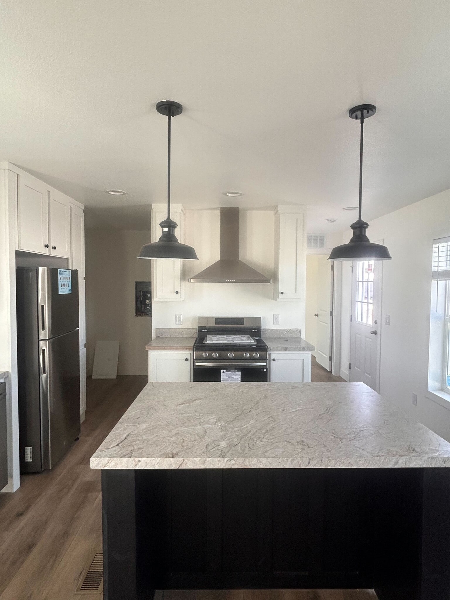 Building Photo - 3601 E Wyoming Ave