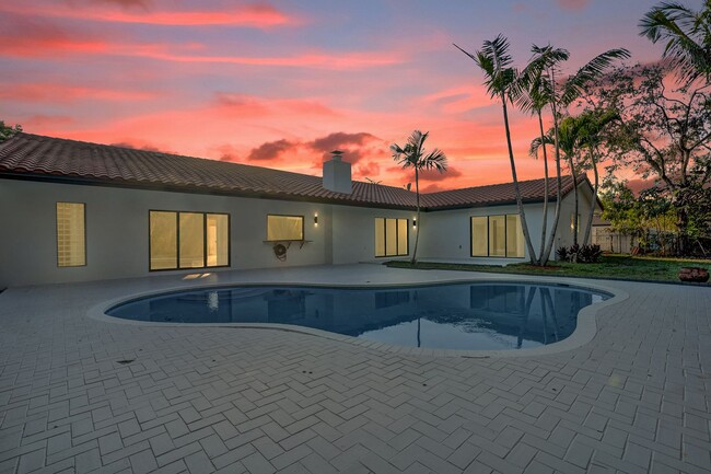 Building Photo - Stunning 4-Bedroom Home with Pool & Office...