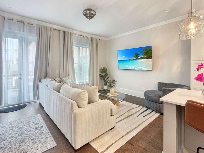 Building Photo - 401 Upper E Ave