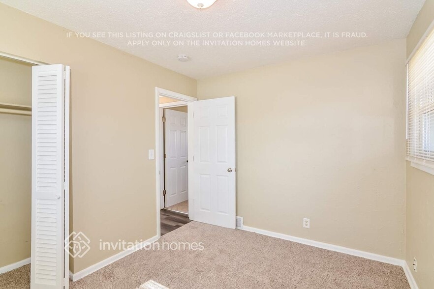 Building Photo - 2110 2nd St S