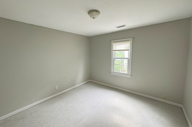 Building Photo - 1741 N Riley Ave