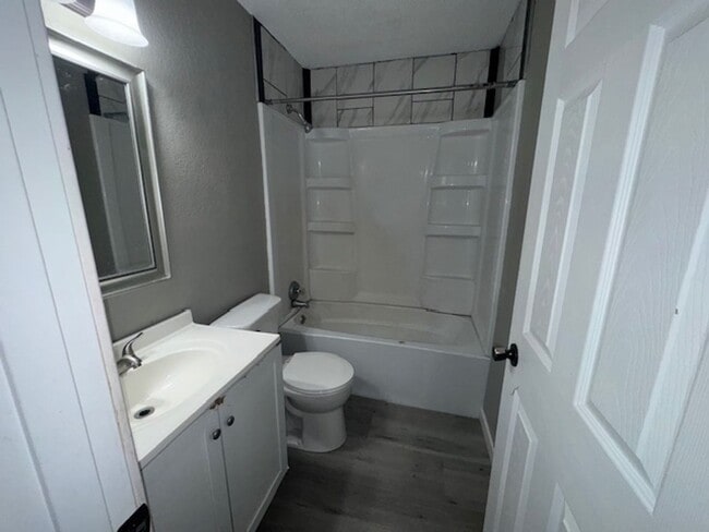 Building Photo - Amazingly located 2-bedroom! ASK ABOUT OUR RENT SPECIAL!!