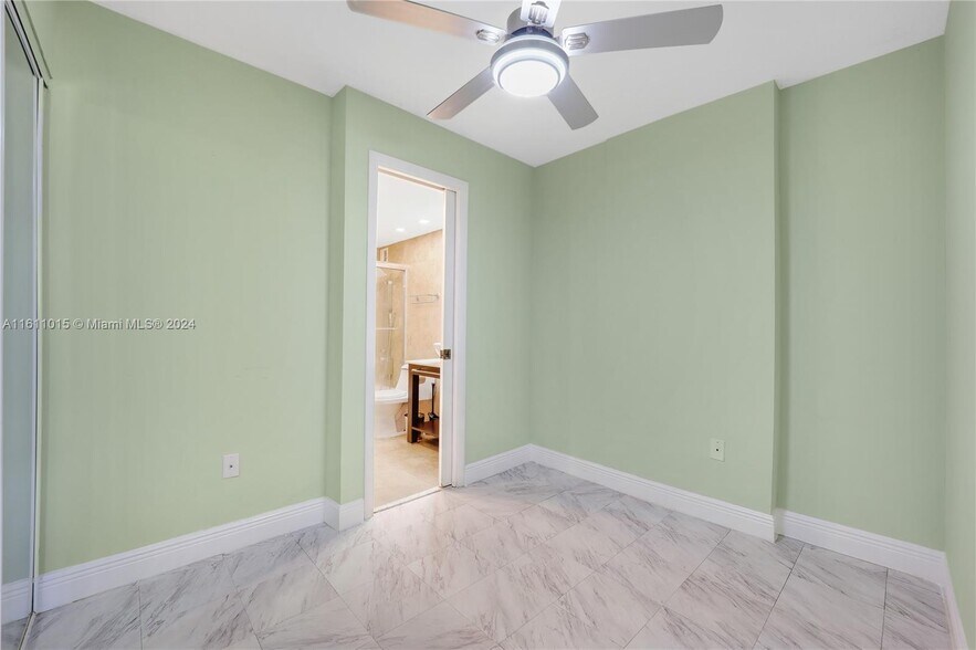 Building Photo - 401 Ocean Dr