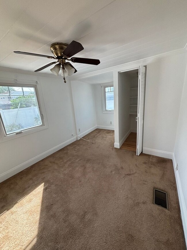 Building Photo - Charming 2+1 house for rent with small yar...