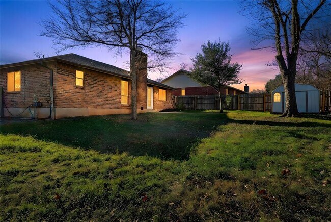 Building Photo - 12002 Swan Dr