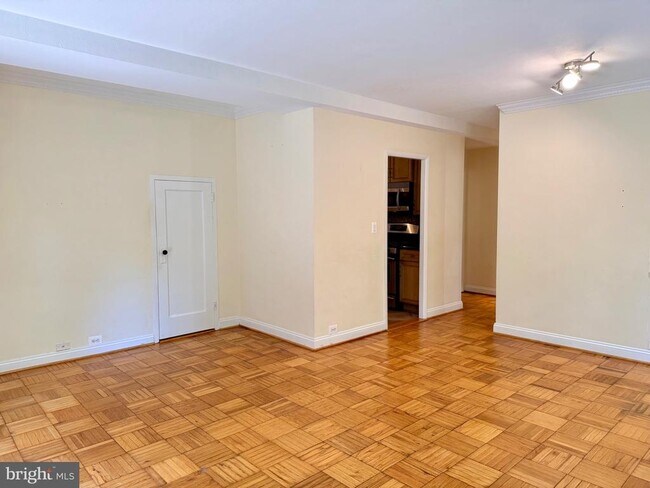 Building Photo - 1628 Ripon Pl