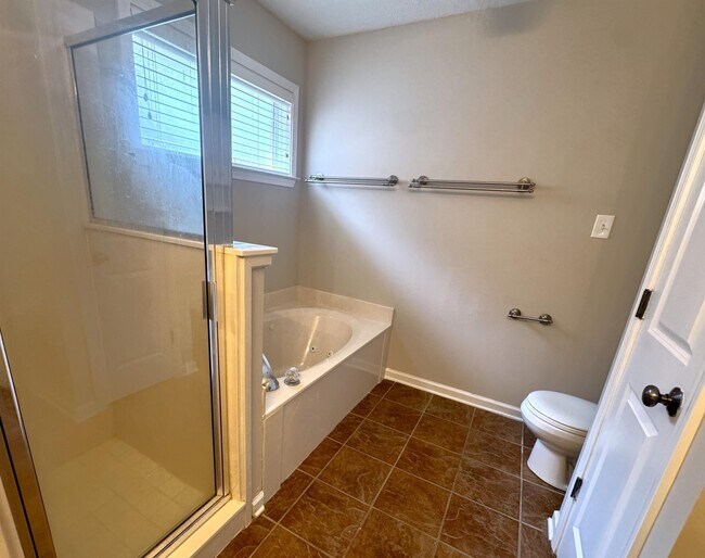 Building Photo - 10228 Morning Hill Dr