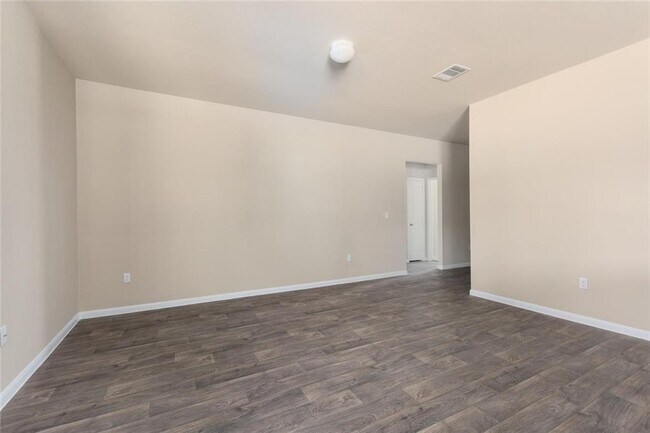 Building Photo - 216 Hess Dr