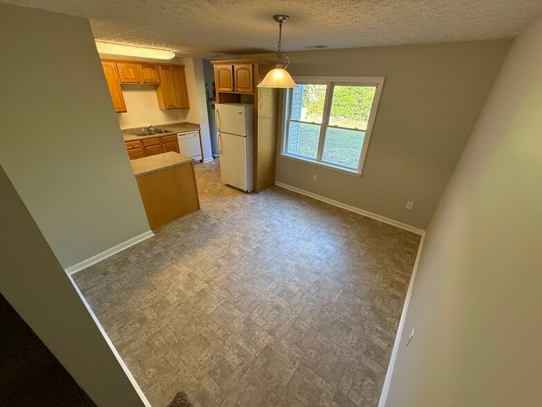 Building Photo - 1 Donnell Ave