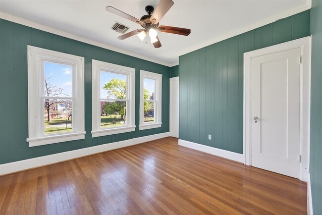 Building Photo - 3410 Austin St