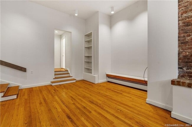 Building Photo - 239 Bradley St