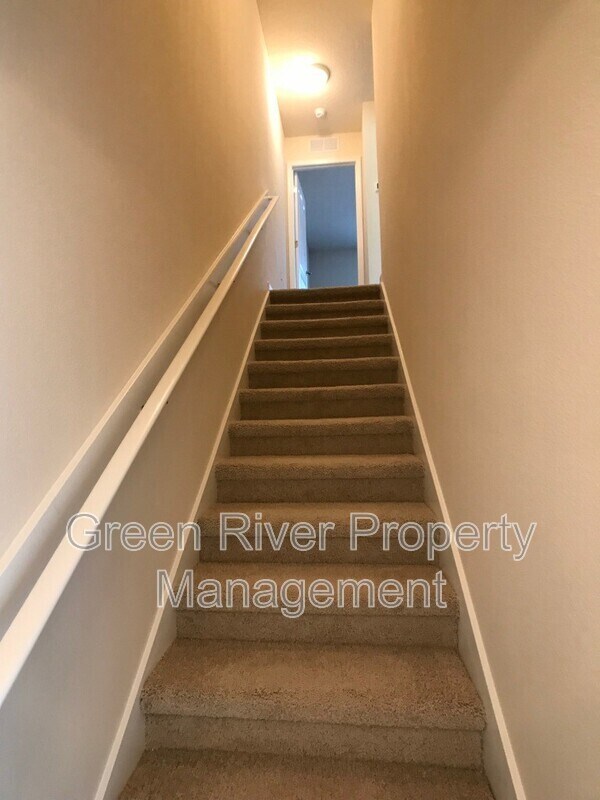 Building Photo - 617 Servia Dr