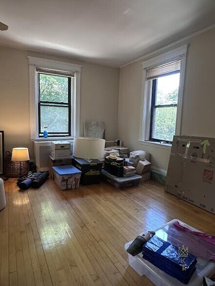 Building Photo - 1090 Beacon St