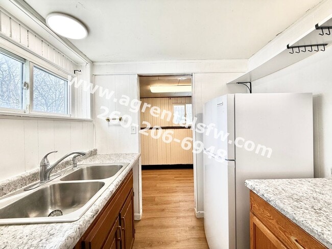 Building Photo - 7002 Maysville Rd