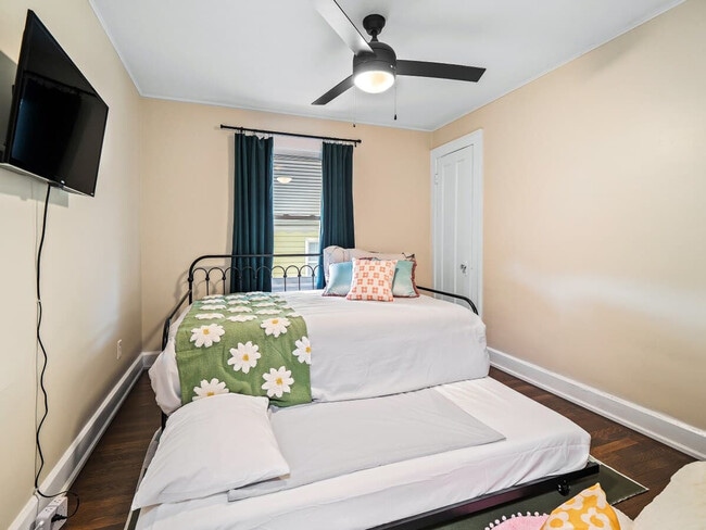 Building Photo - 2001 Tampa Ave