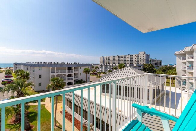 Building Photo - 400 Plantation Rd