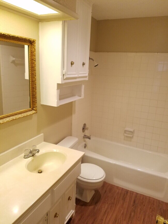 Building Photo - Townhome Located In Shadow Hills Near Take-Out, Walmart & Minutes from W. Loop 289 Access!