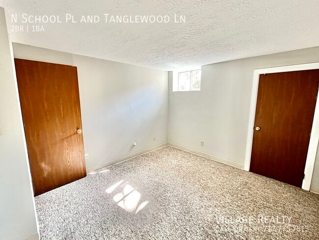 Building Photo - 343 N School Pl