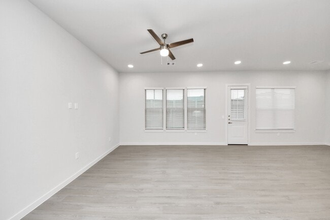 Building Photo - 22019 Ferguson Mdw Ln