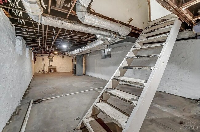 Building Photo - 2312 Norwood Ave