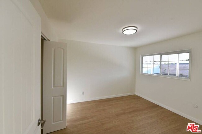 Building Photo - 3125 Jacinto Ave