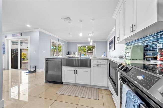 Building Photo - 4121 Eastridge Cir