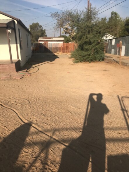 Building Photo - 11815 Nancy Ave