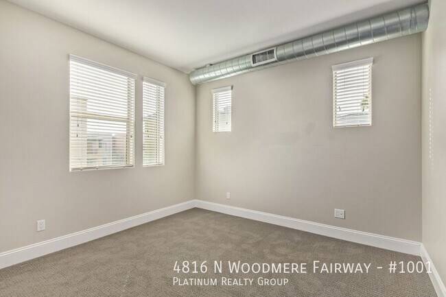 Building Photo - 4816 N Woodmere Fairway