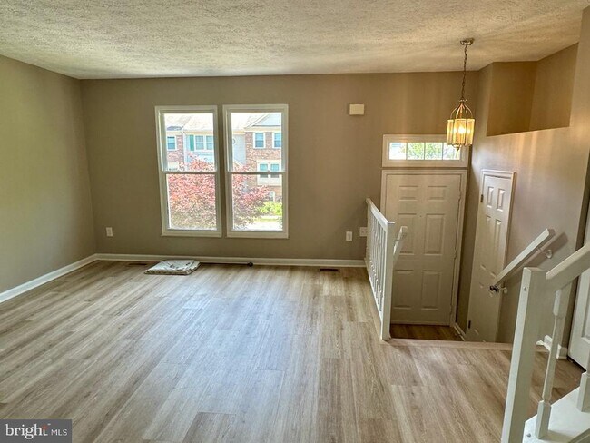 Building Photo - 310 Fleece Flower Dr