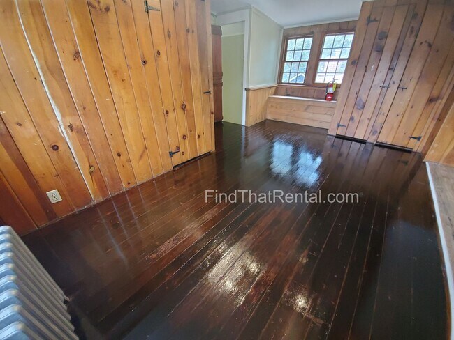 Building Photo - Spacious 1790s Gem in downtown Carlisle: Pet-Friendly, Fenced Yard, Laundry, Screened Porch, Near...