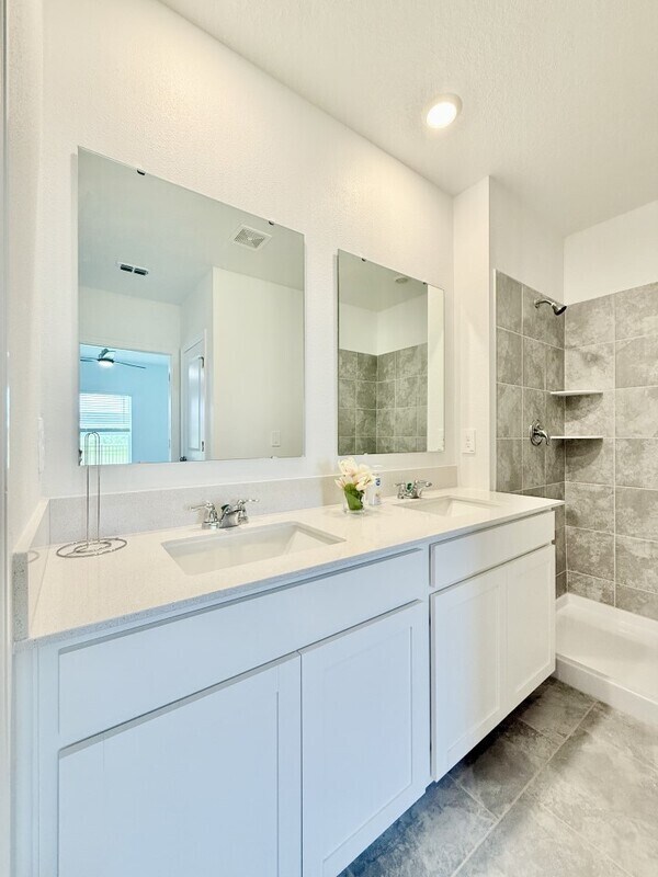 Building Photo - 1240 Tyler Lp