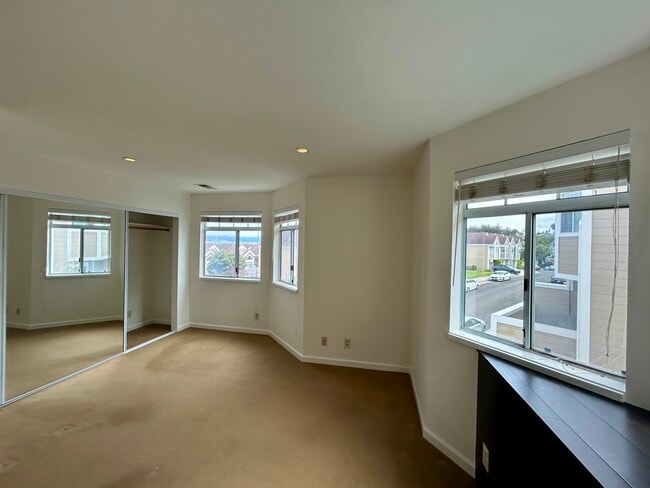 Building Photo - 57 Rebecca Ln