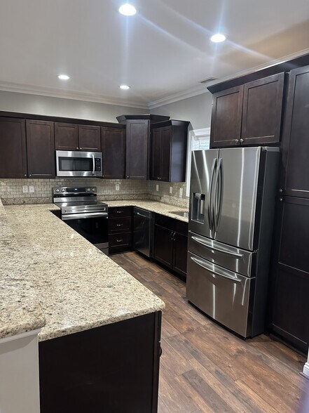 Building Photo - 172 Cedar Creek Rd