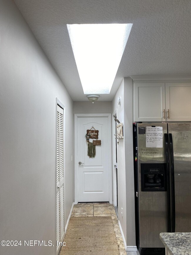 Building Photo - 141 Abaco Way