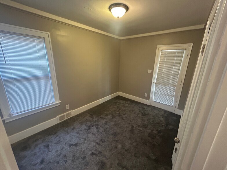 Building Photo - 14716 Archdale St