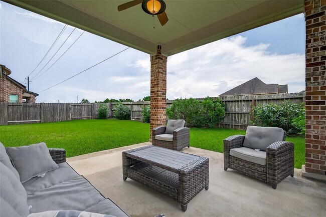 Building Photo - 30148 Southern Sky Dr