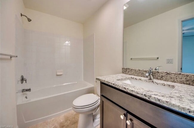 Building Photo - 3 Bedroom 2 Bath 1 Car Garage In Cape Coral!