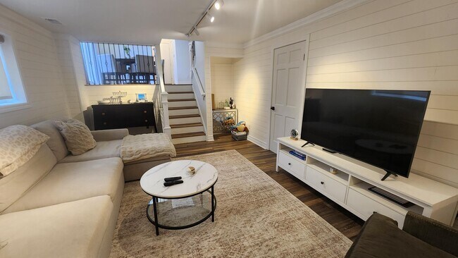 Building Photo - 5145 Greer Rd