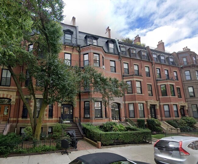 Building Photo - 337 Beacon St