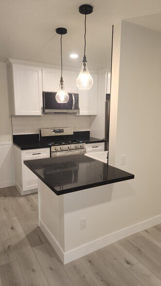 Kitchen - 3219 Colorado Ave