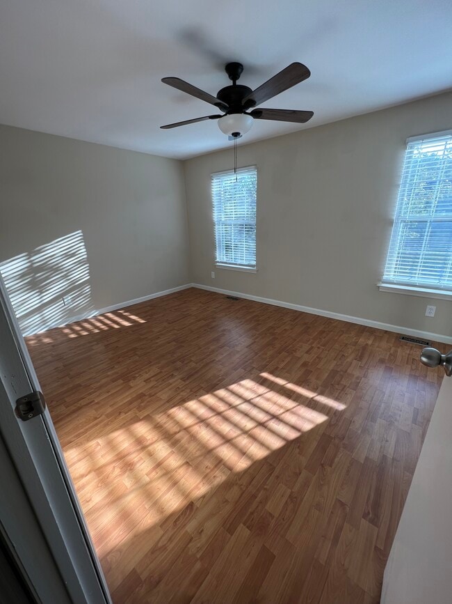 Building Photo - 302 Fountain Hall Ct