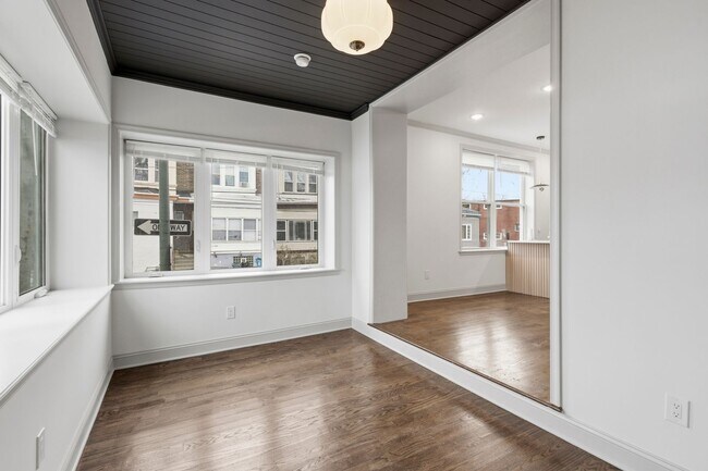 Building Photo - 4695 N 16th St