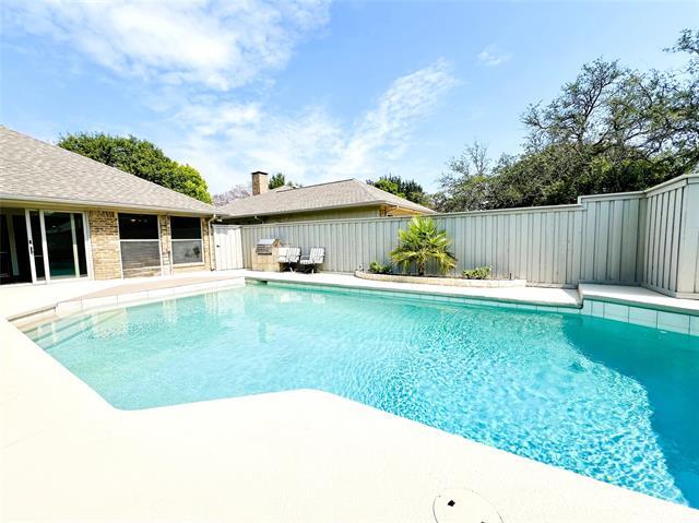 Building Photo - 3916 Bobbin Ln