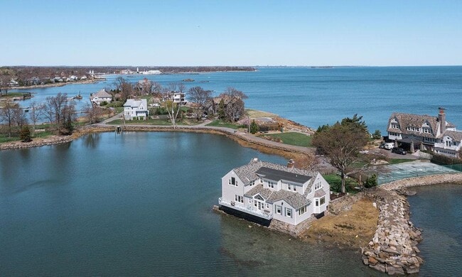 Primary Photo - 6 Pine Island Rd
