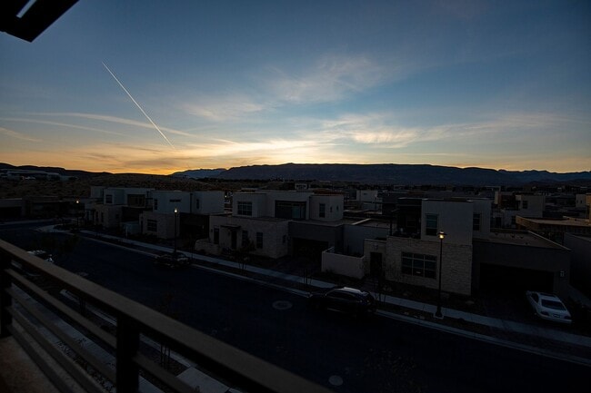 Building Photo - 55 or Older - Guard Gated Community in Sum...