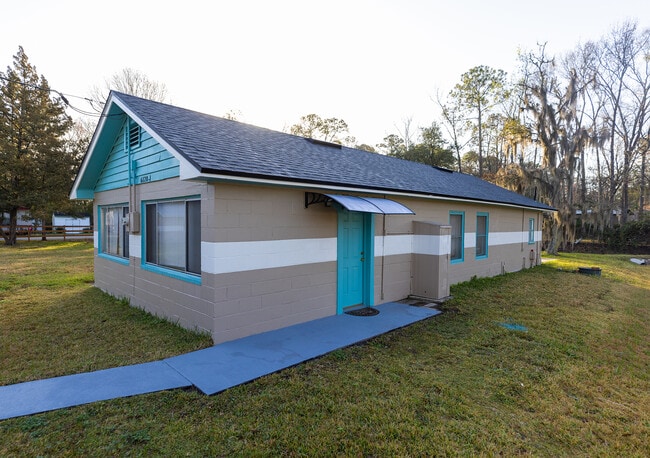 Building Photo - 6128 Townsend Rd